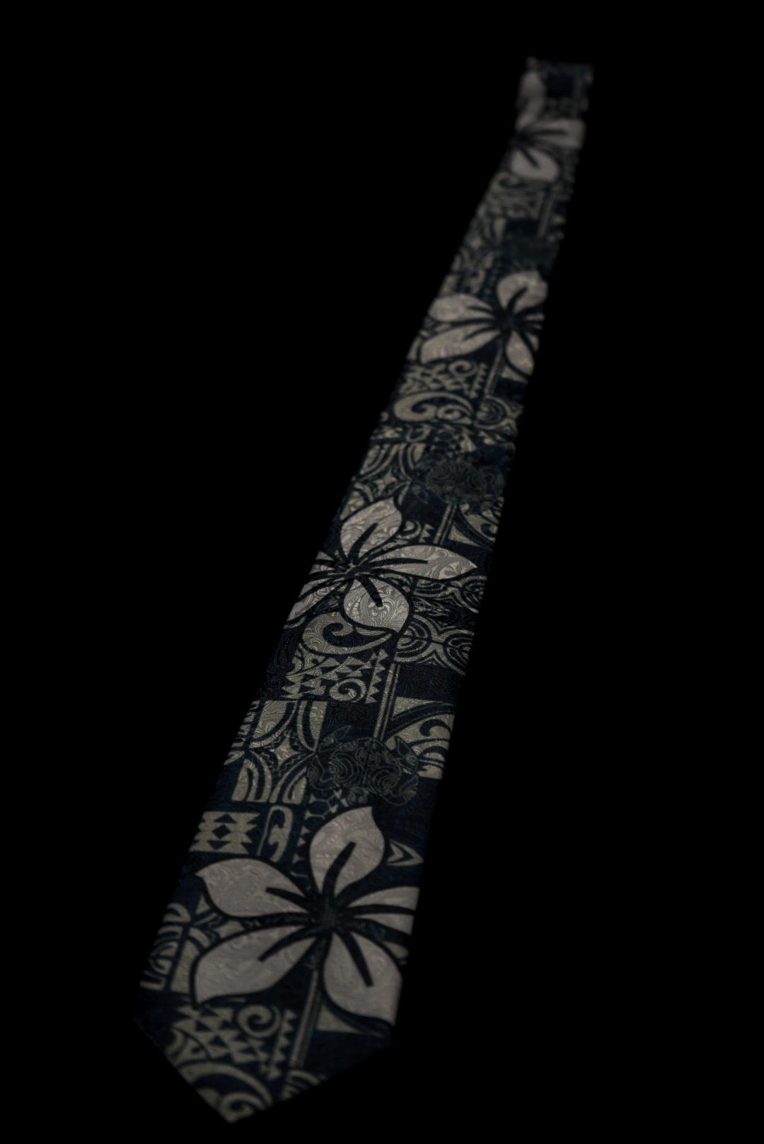 SZN1: BLUE FLOWER TRIBAL NECKTIE