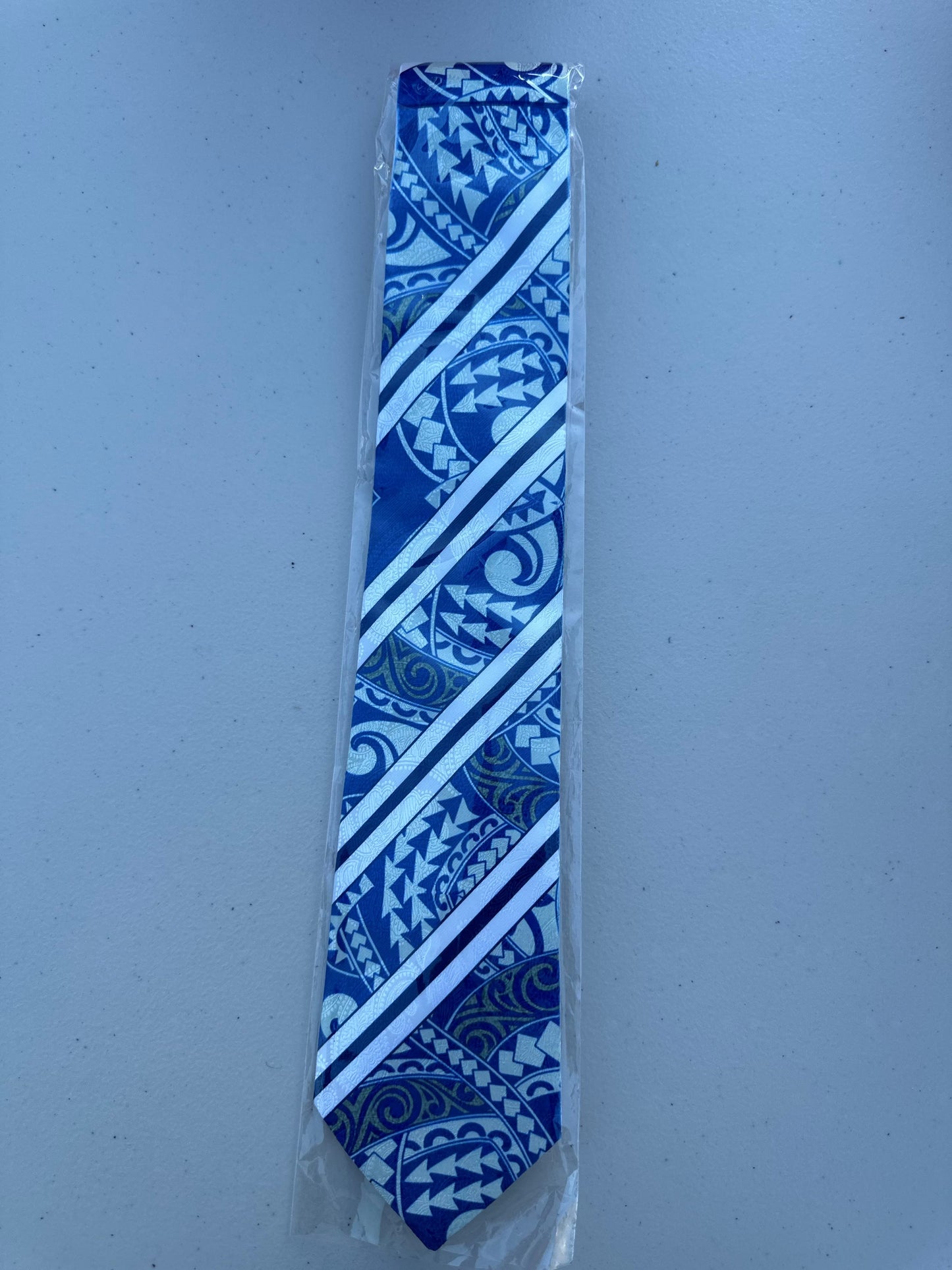 SZN1: BLUE AND WHITE LINE TRIBAL NECKTIE